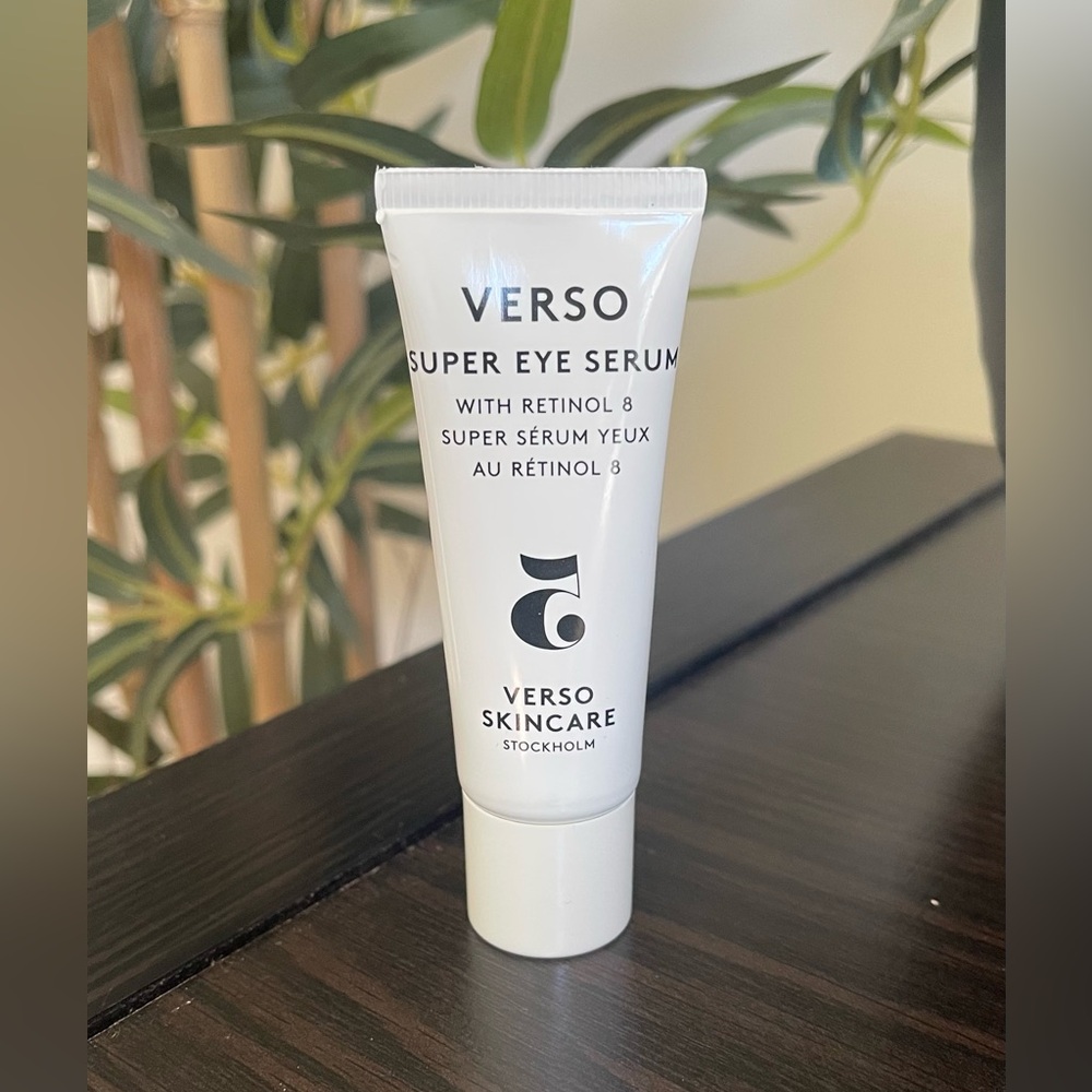 Verso Super Eye Serum with Retinol 8